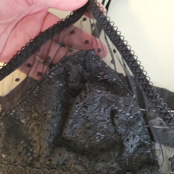Victoria’s Secret Dot Mesh & Lace Scoop Bralette Black Festival Witchy Size XS - Picture 2 of 8